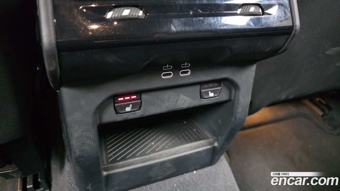 BMW 5-Series 2025