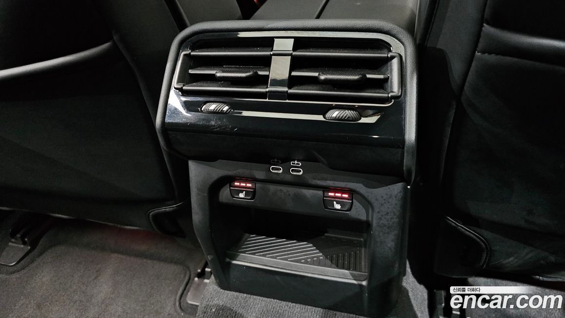 BMW 5-Series 2024