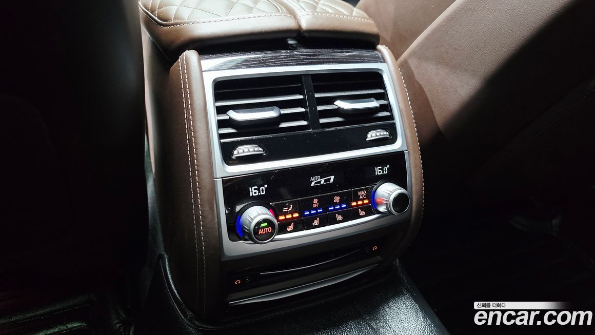 BMW 7-Series 2021