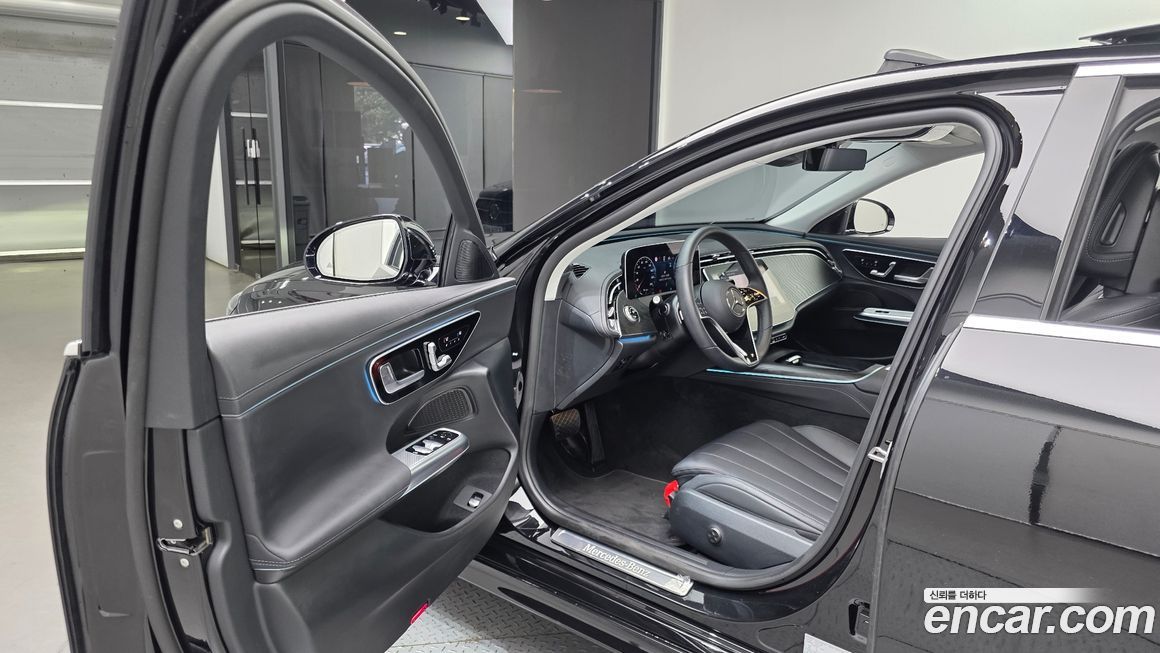 Mercedes-Benz E-Class 2025