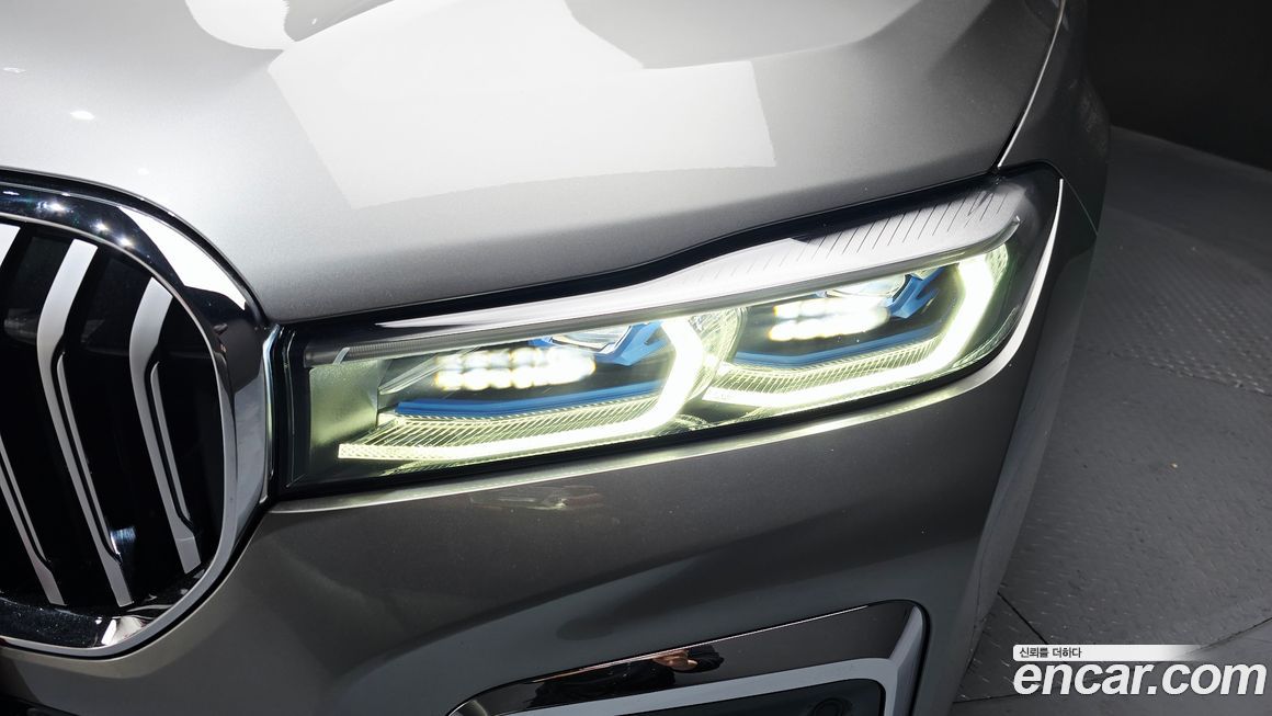 BMW 7-Series 2021