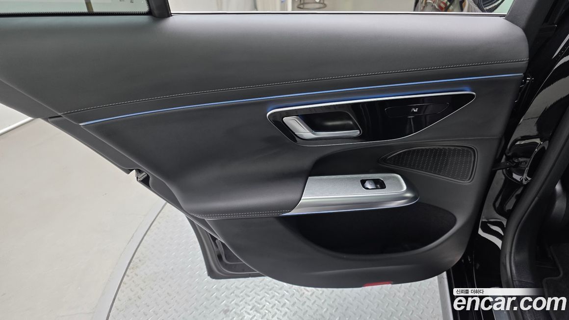 Mercedes-Benz E-Class 2025