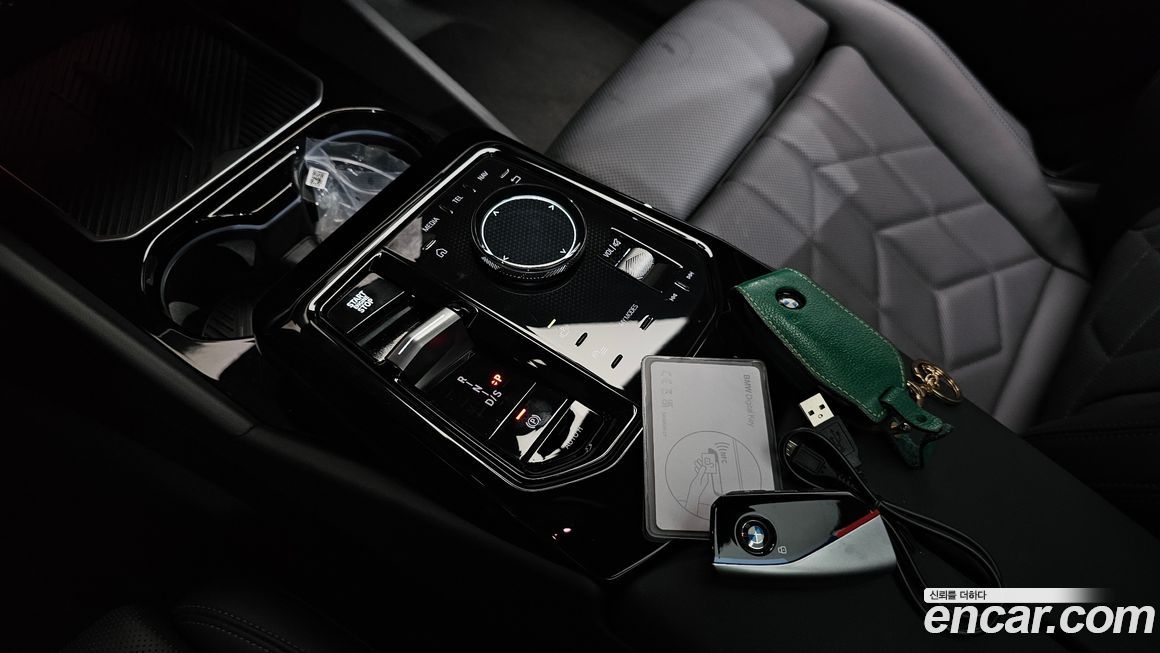 BMW 5-Series 2024