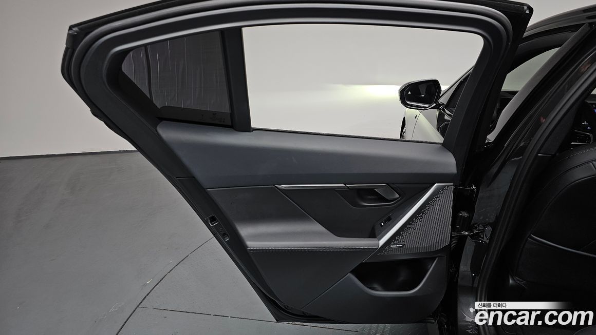 BMW 5-Series 2024