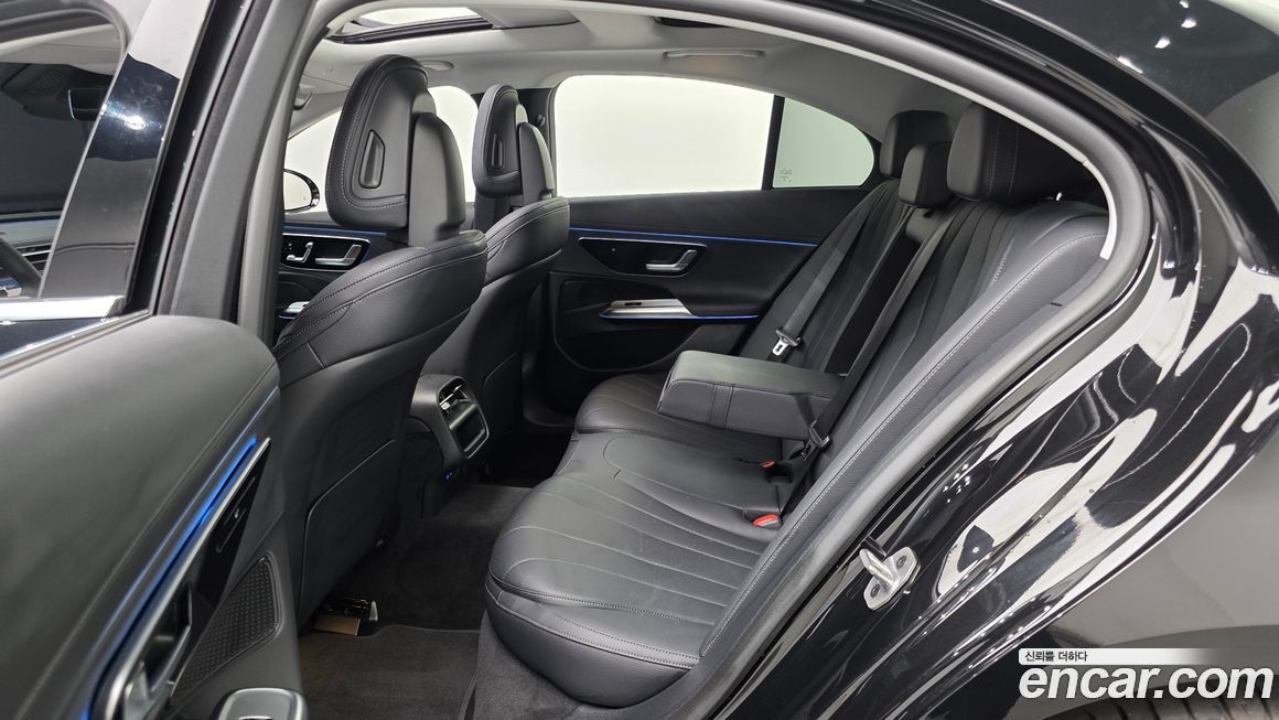 Mercedes-Benz E-Class 2025