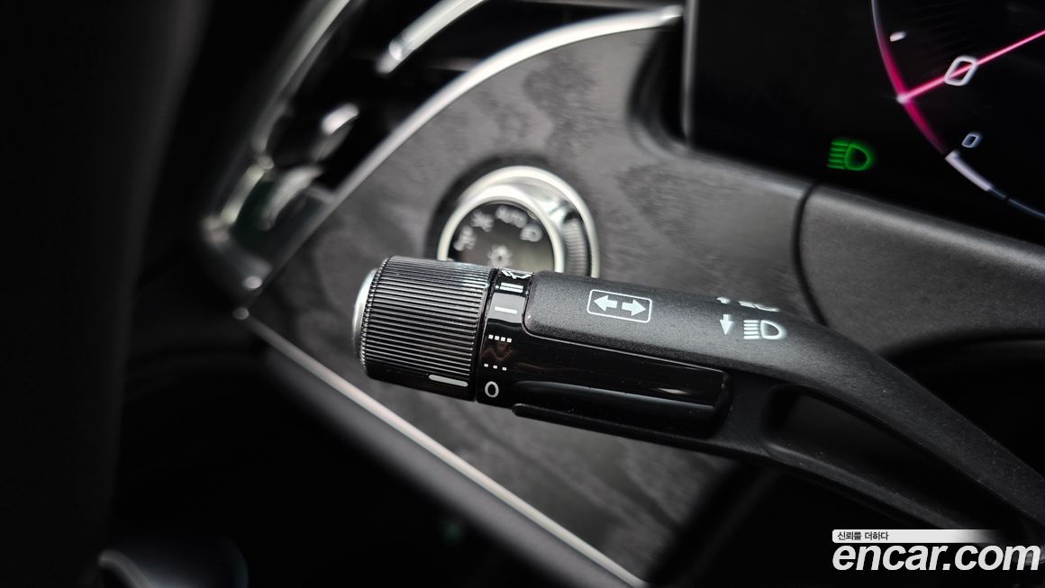 Mercedes-Benz E-Class 2025