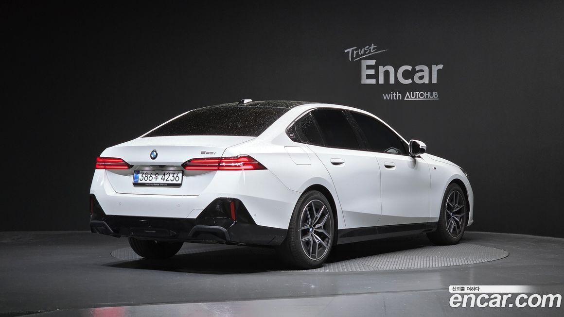 BMW 5-Series 2025