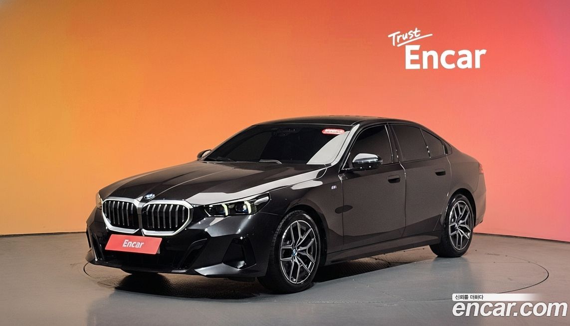 BMW 5-Series 2024