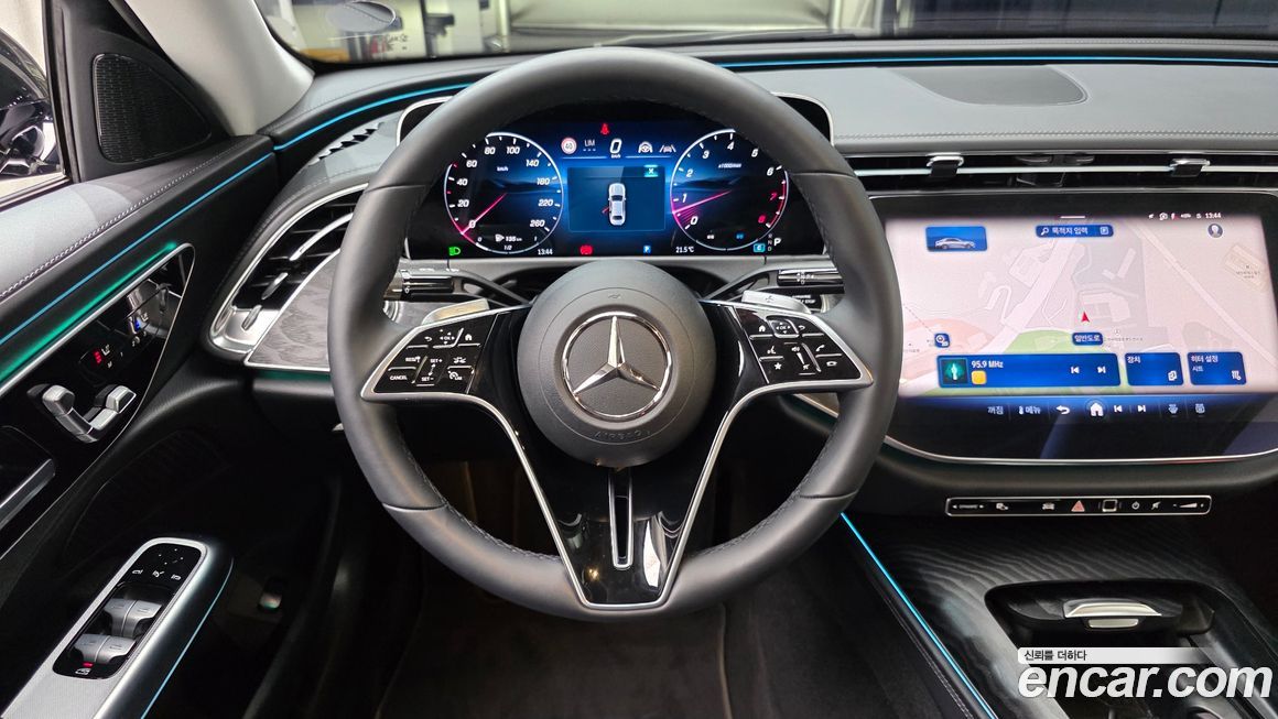 Mercedes-Benz E-Class 2025