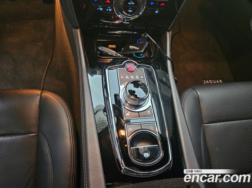Jaguar XKR 2012