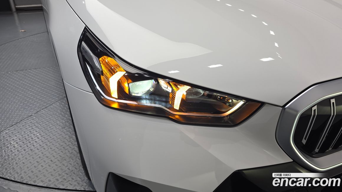 BMW 5-Series 2024