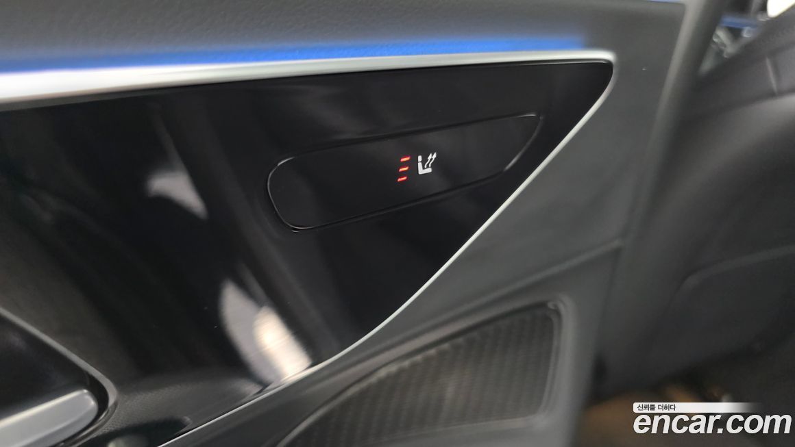 Mercedes-Benz E-Class 2025