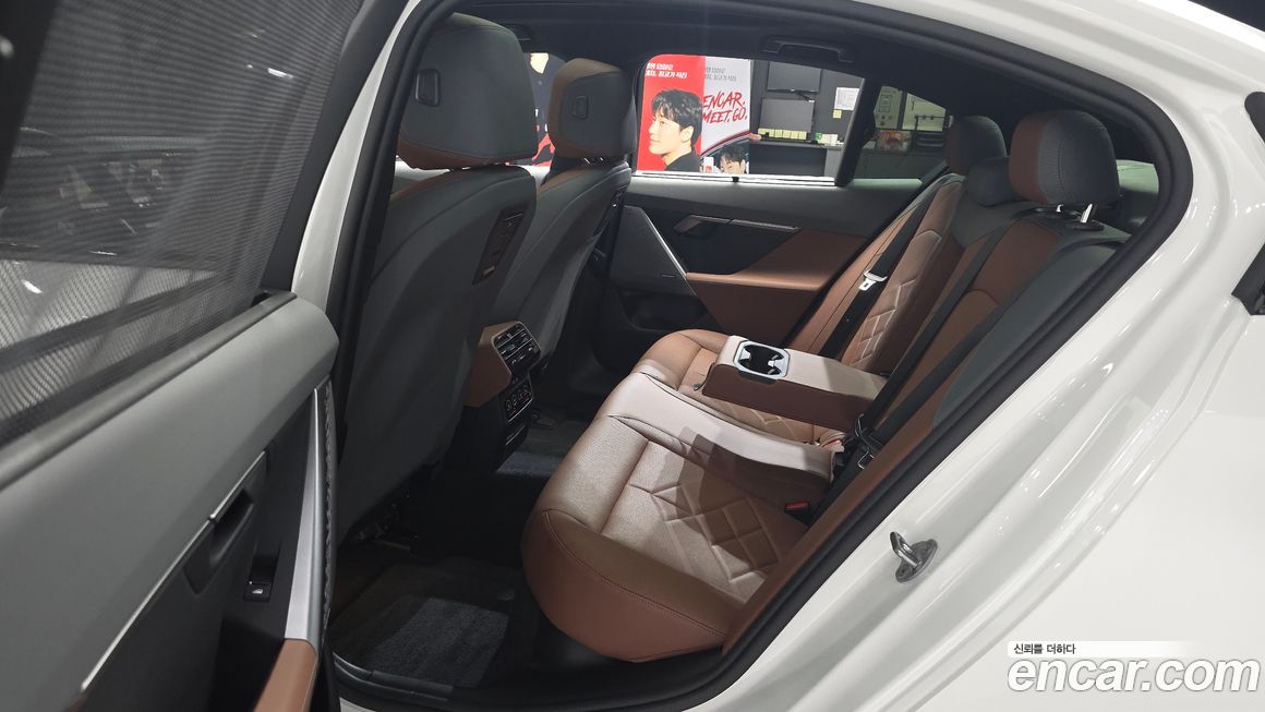 BMW 5-Series 2024