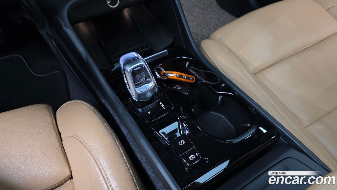 Volvo XC40 2021