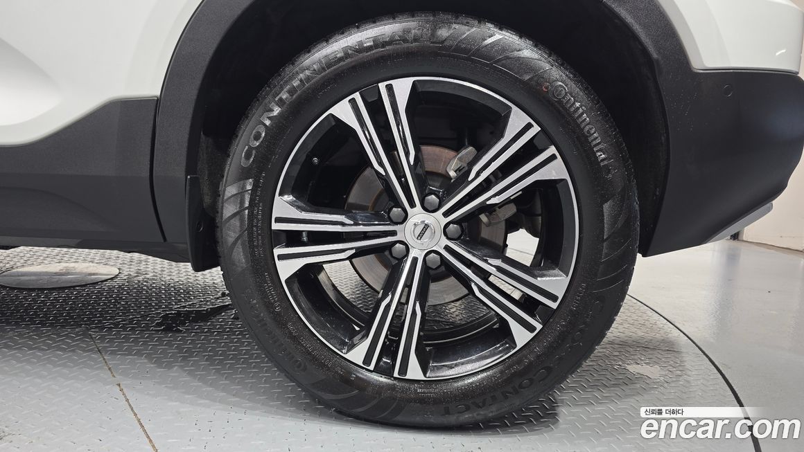 Volvo XC40 2021