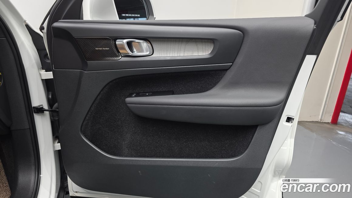 Volvo XC40 2021