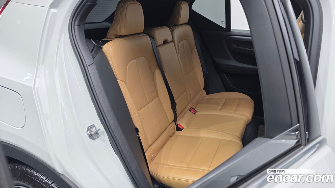 Volvo XC40 2021