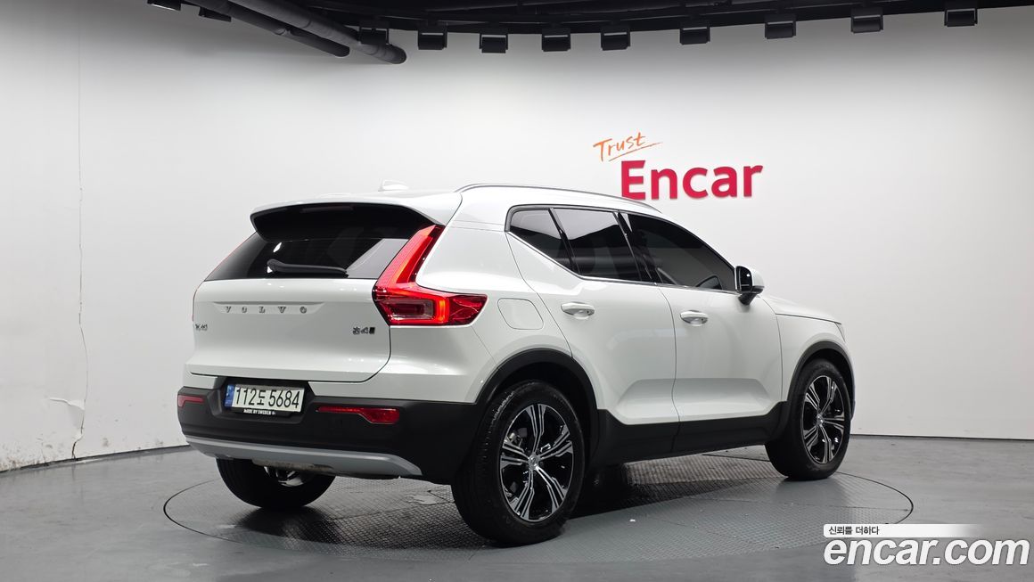 Volvo XC40 2021