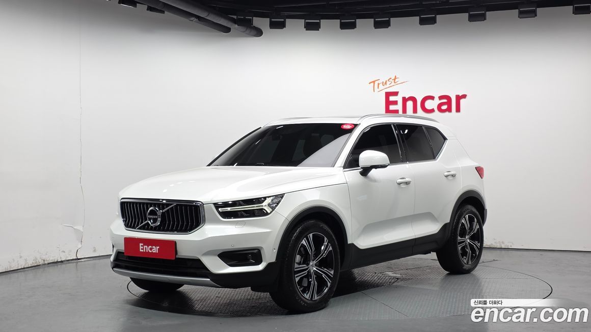 Volvo XC40 2021