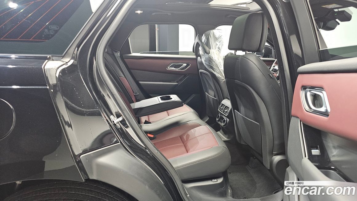 Land Rover Range Rover Velar 2025