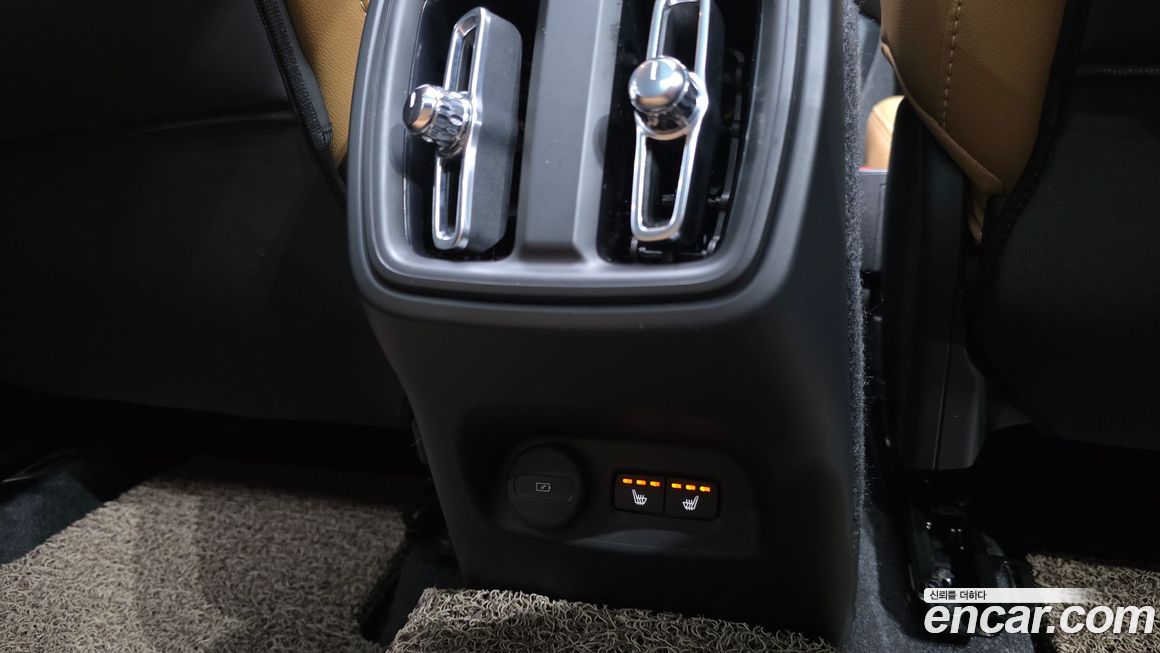 Volvo XC40 2021