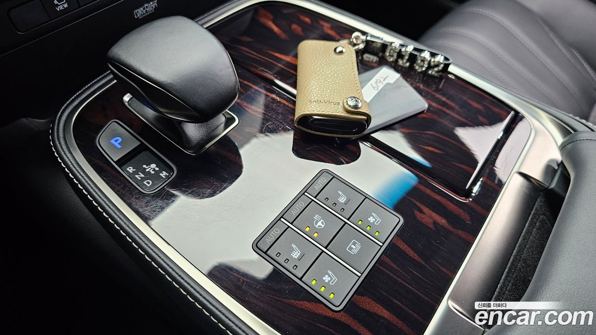 Lexus LS 2023