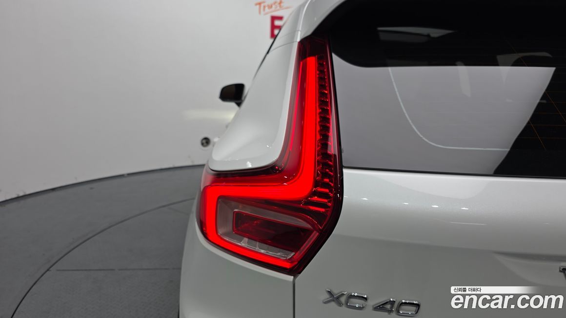 Volvo XC40 2021