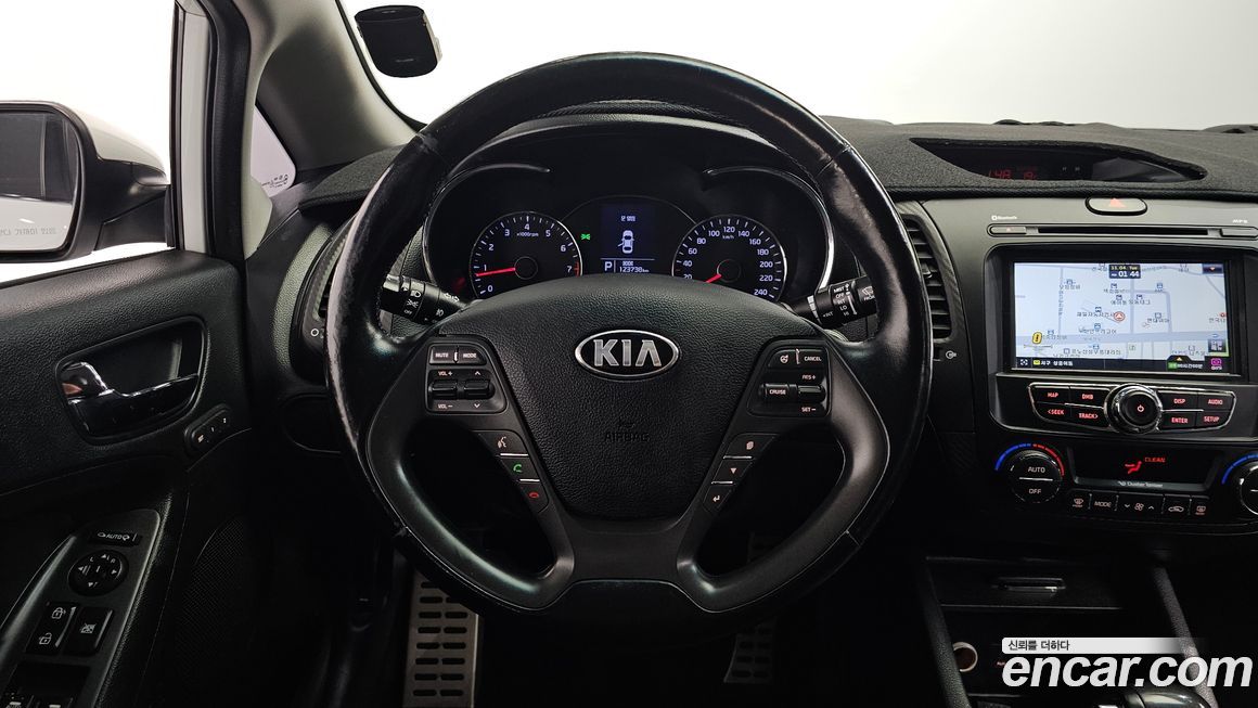 Kia K3 2013
