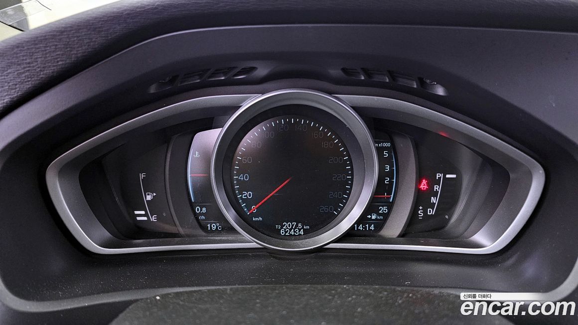 Volvo V40 2015