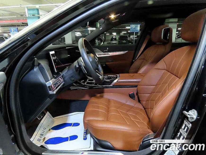 BMW 7-Series 2025