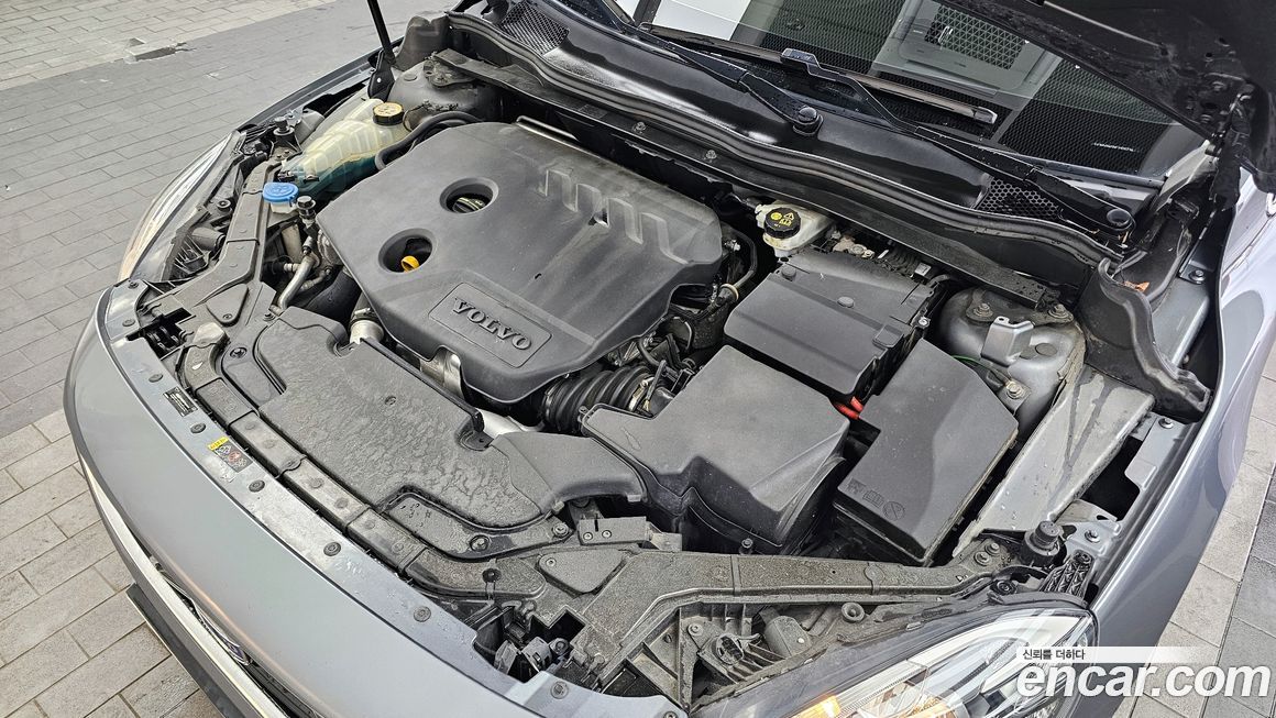 Volvo V40 2015