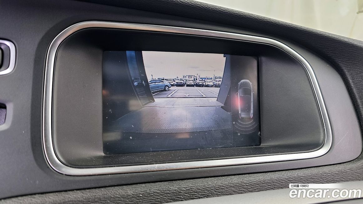Volvo V40 2015