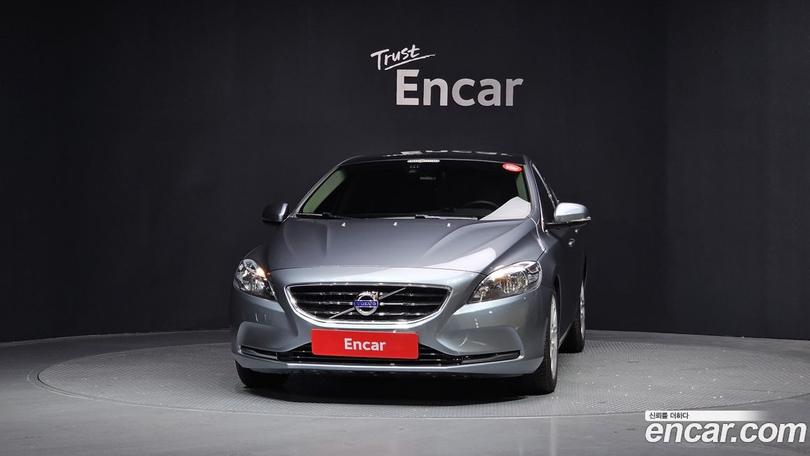 Volvo V40 2015
