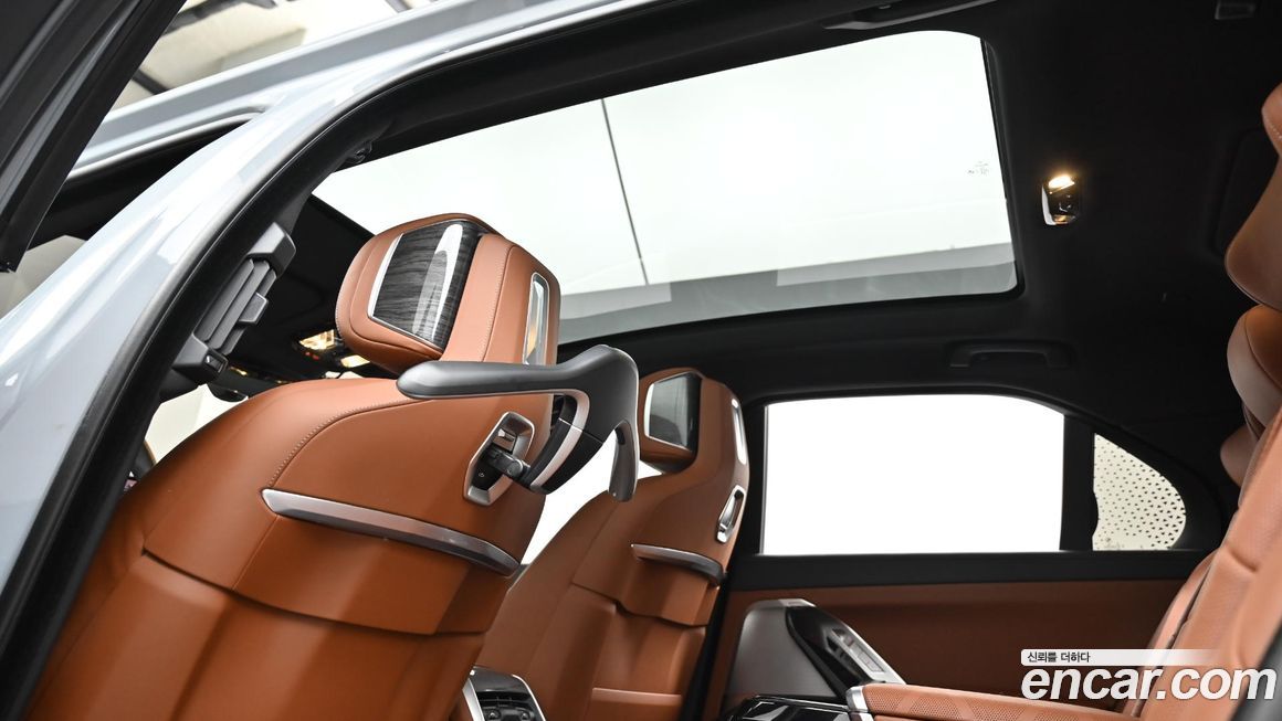 BMW 7-Series 2024