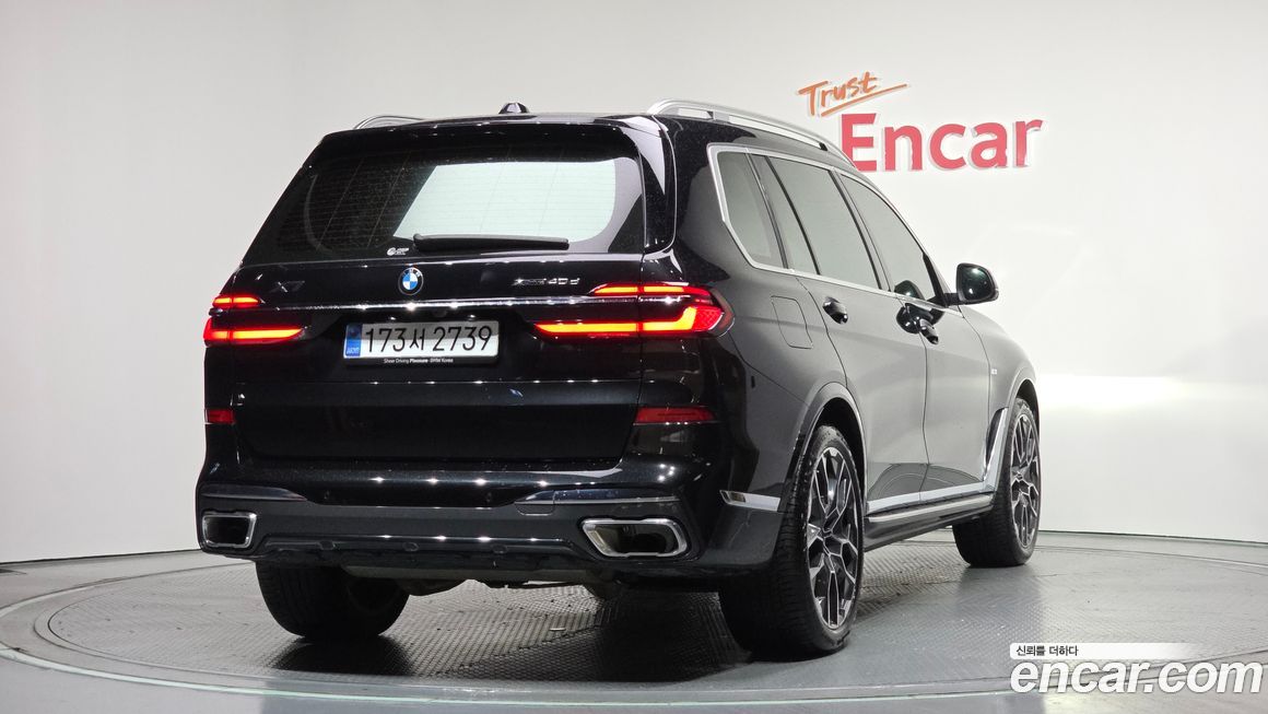 BMW X7 2025
