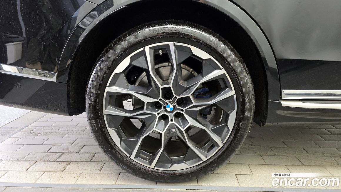 BMW X7 2025