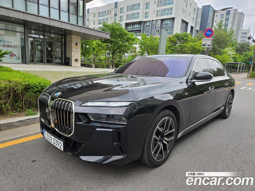 BMW 7-Series 2025