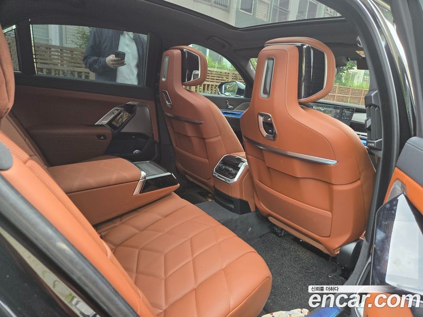 BMW 7-Series 2025