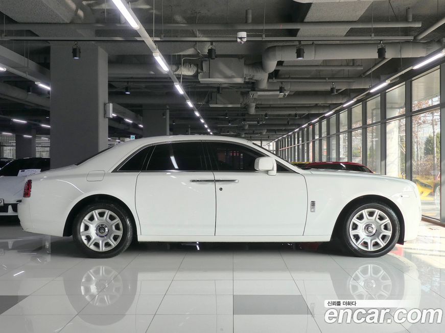 Rolls-Royce Ghost 2011