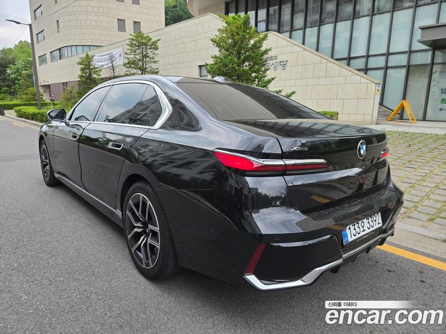 BMW 7-Series 2025