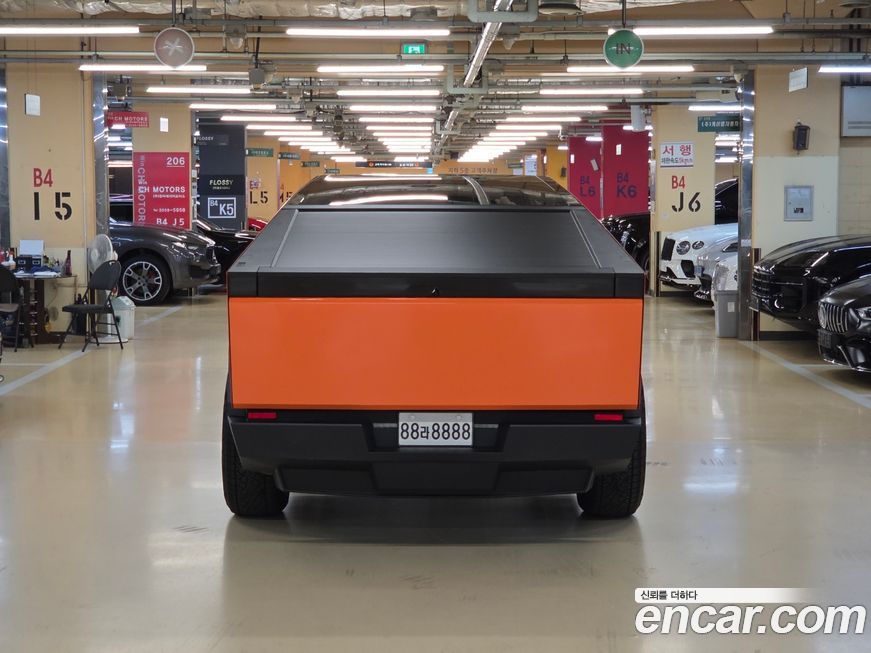 Tesla Cybertruck 2026