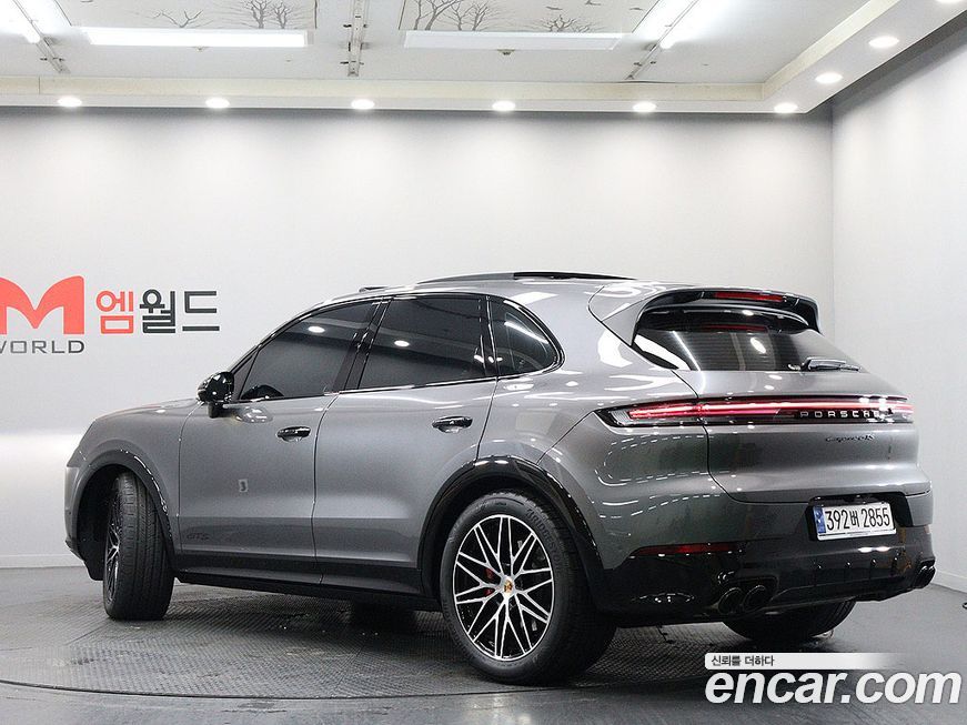 Porsche Cayenne 2025
