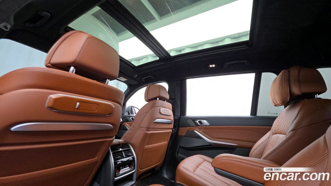 BMW X7 2025