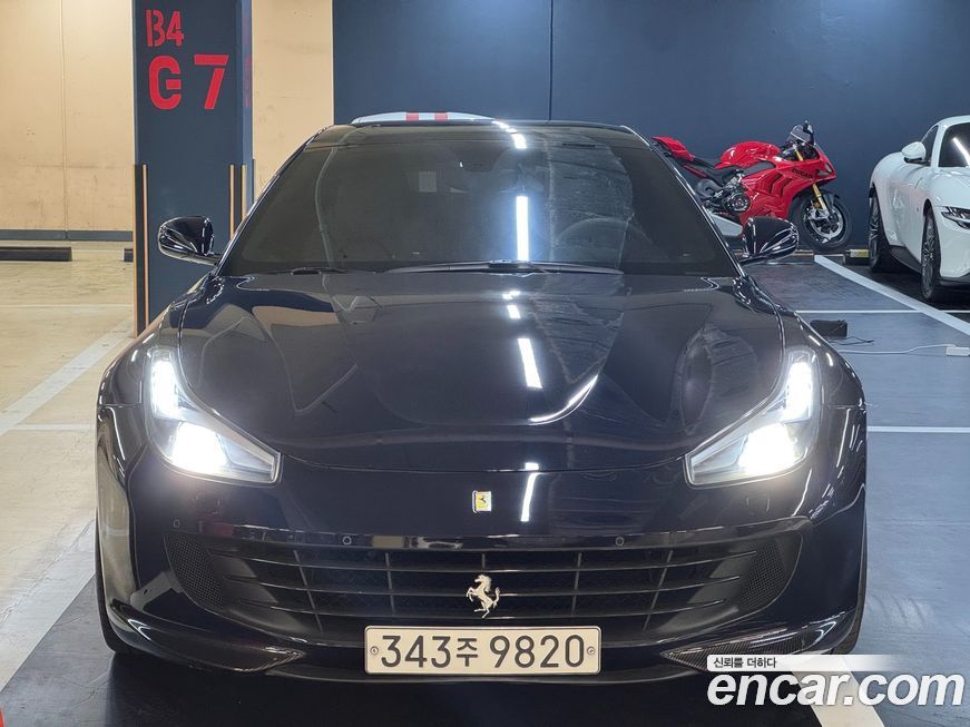 Ferrari GTC4 Lusso 2018