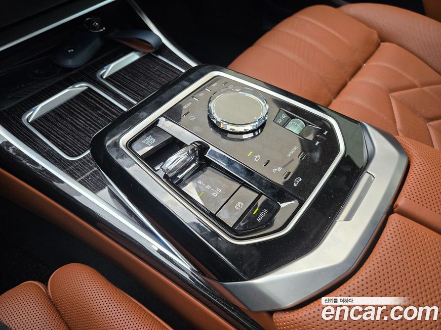 BMW 7-Series 2025
