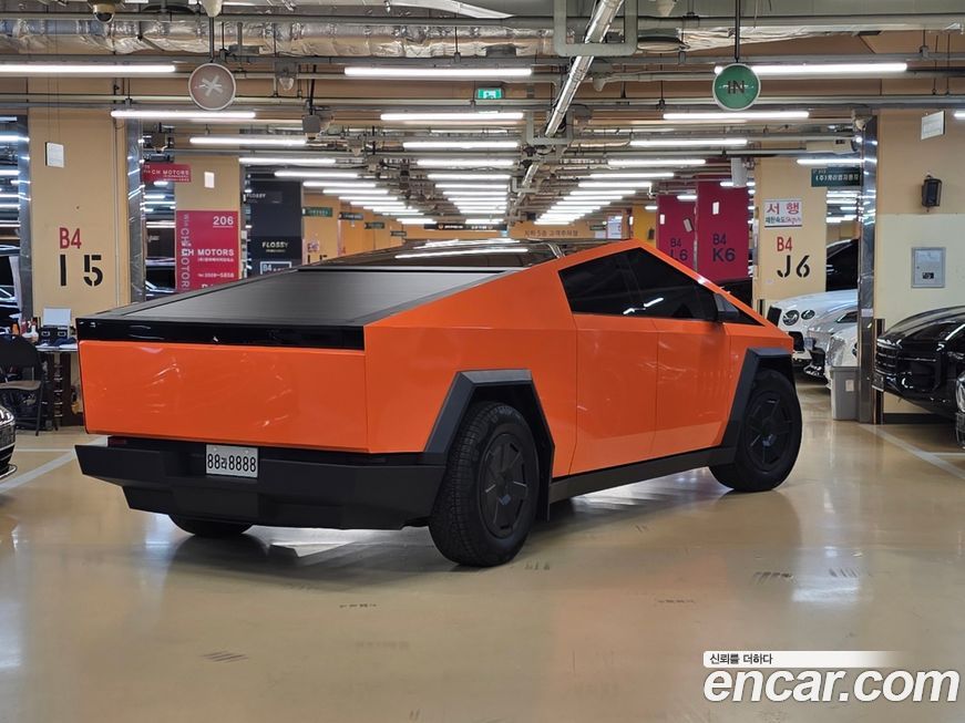 Tesla Cybertruck 2026
