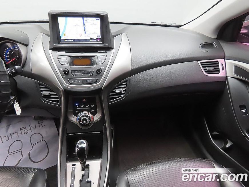 Hyundai AVANTE 2014