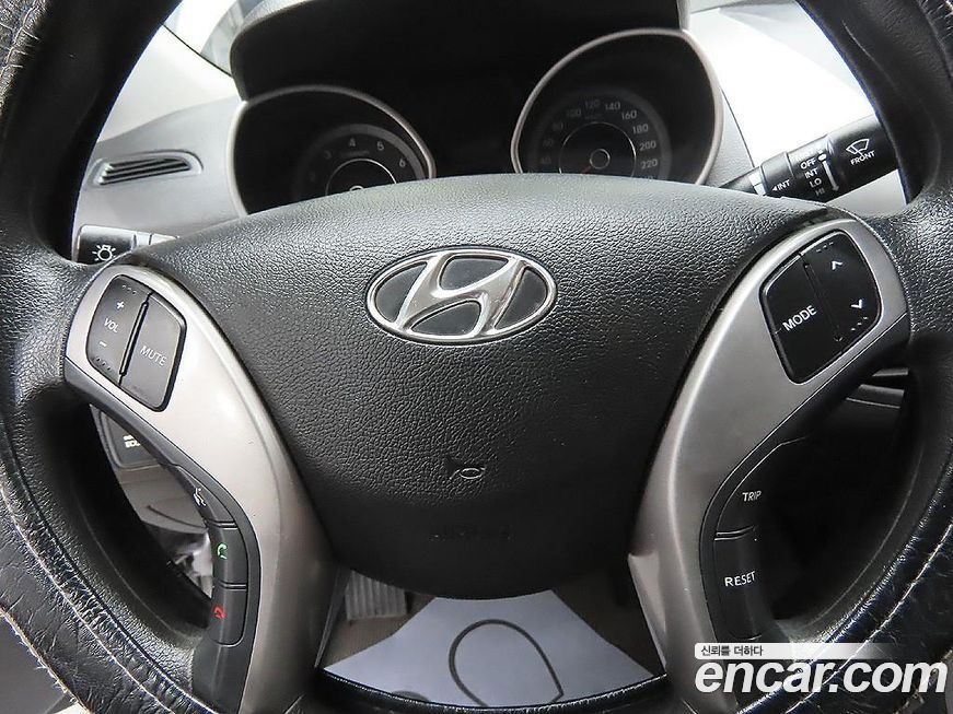 Hyundai AVANTE 2014