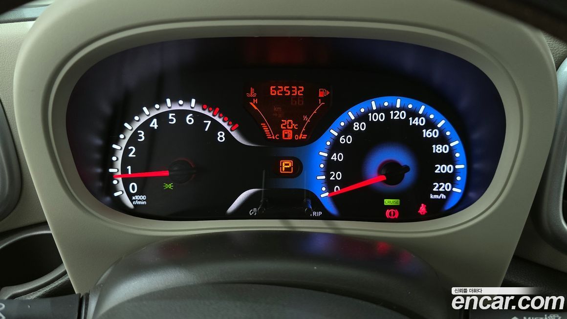 Nissan Cube 2012