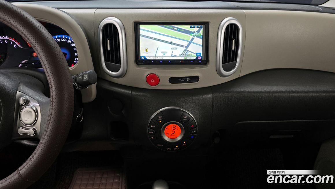 Nissan Cube 2012